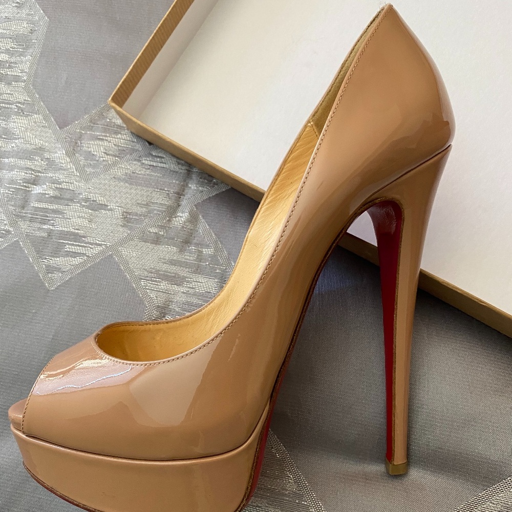 christian louboutin lady peep 38 nude